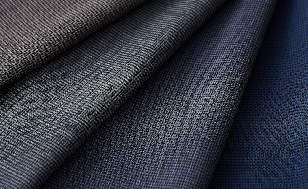WASHABLE WOOL STRETCH AIR ネイビー平織り無地ビジネス